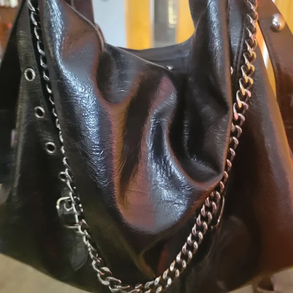 Black Leather Chain-Embellished Women's Bag - Picture 1 of 10